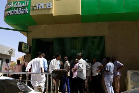 تعهدات الخليج تمنح اقتصاد السودان متنفسا قصير الأمد